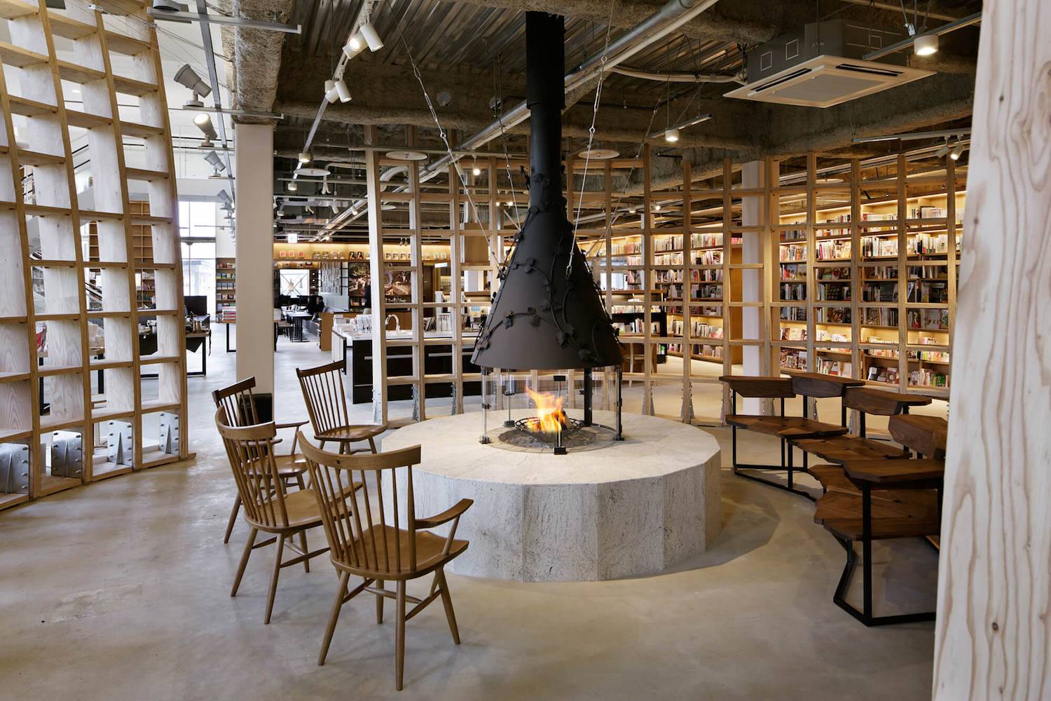 Tsutaya books, Tokio (Japón). Klein Dytham Architects